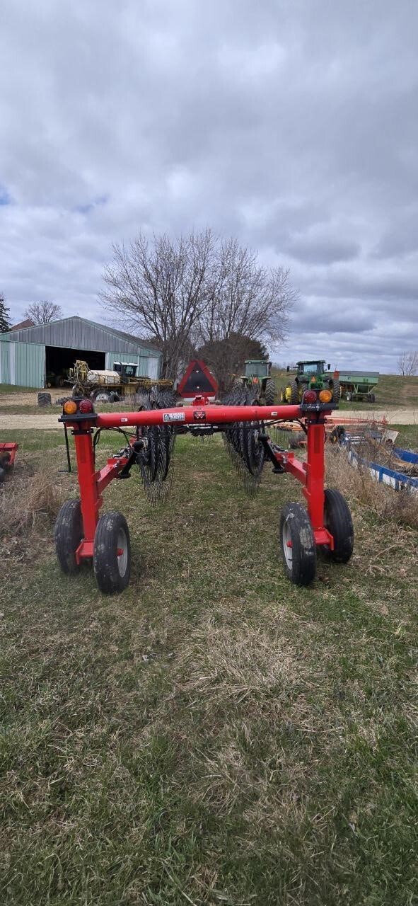 2019 Massey Ferguson 3986 Rake - $15,900 | Machinery Pete
