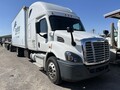 2015 Freightliner Cascadia 125 Semi Trucks/Trailer