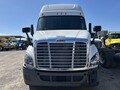 2015 Freightliner Cascadia 125 Semi Trucks/Trailer