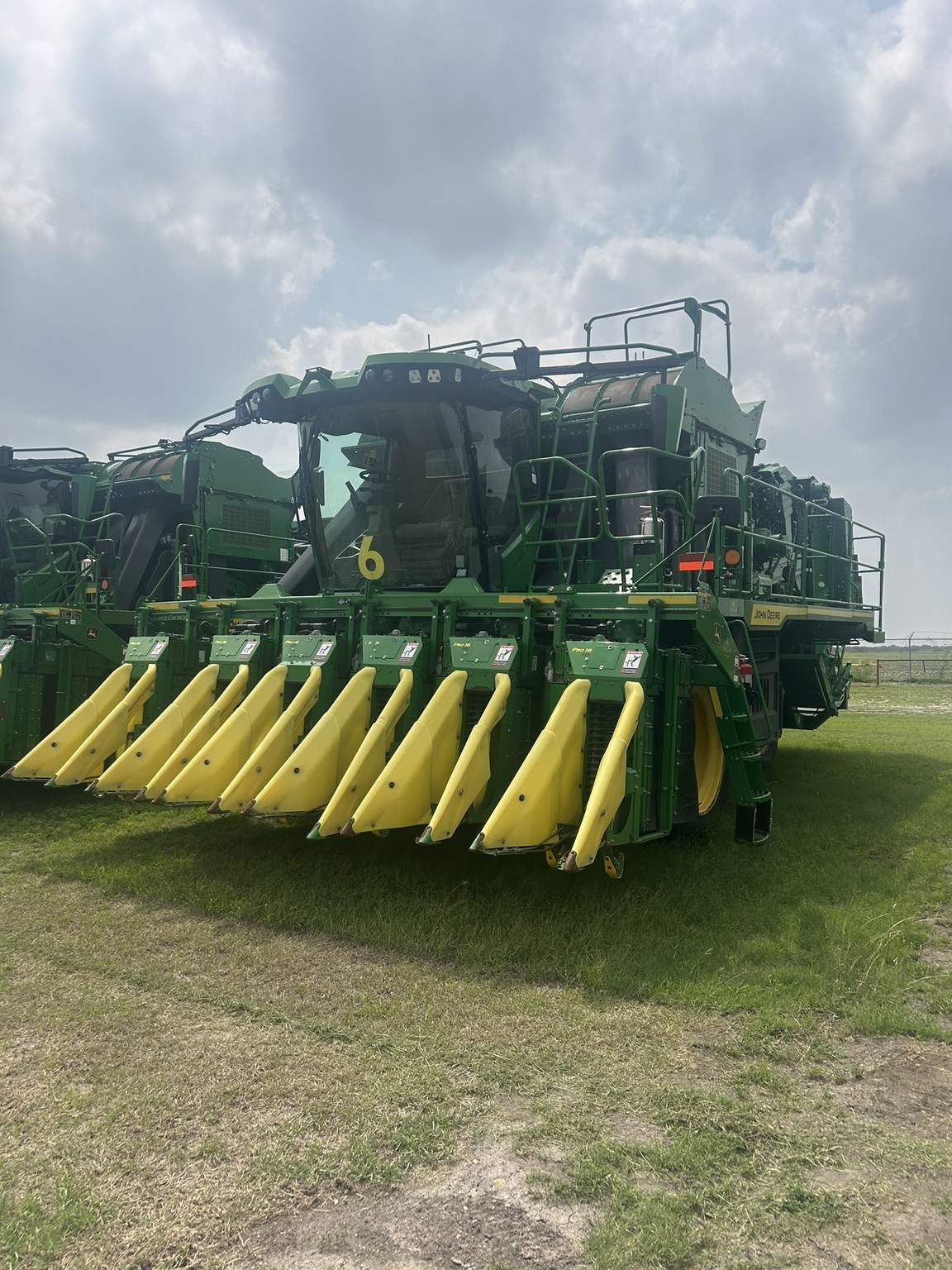2022 John Deere CP770 Cotton Equipment