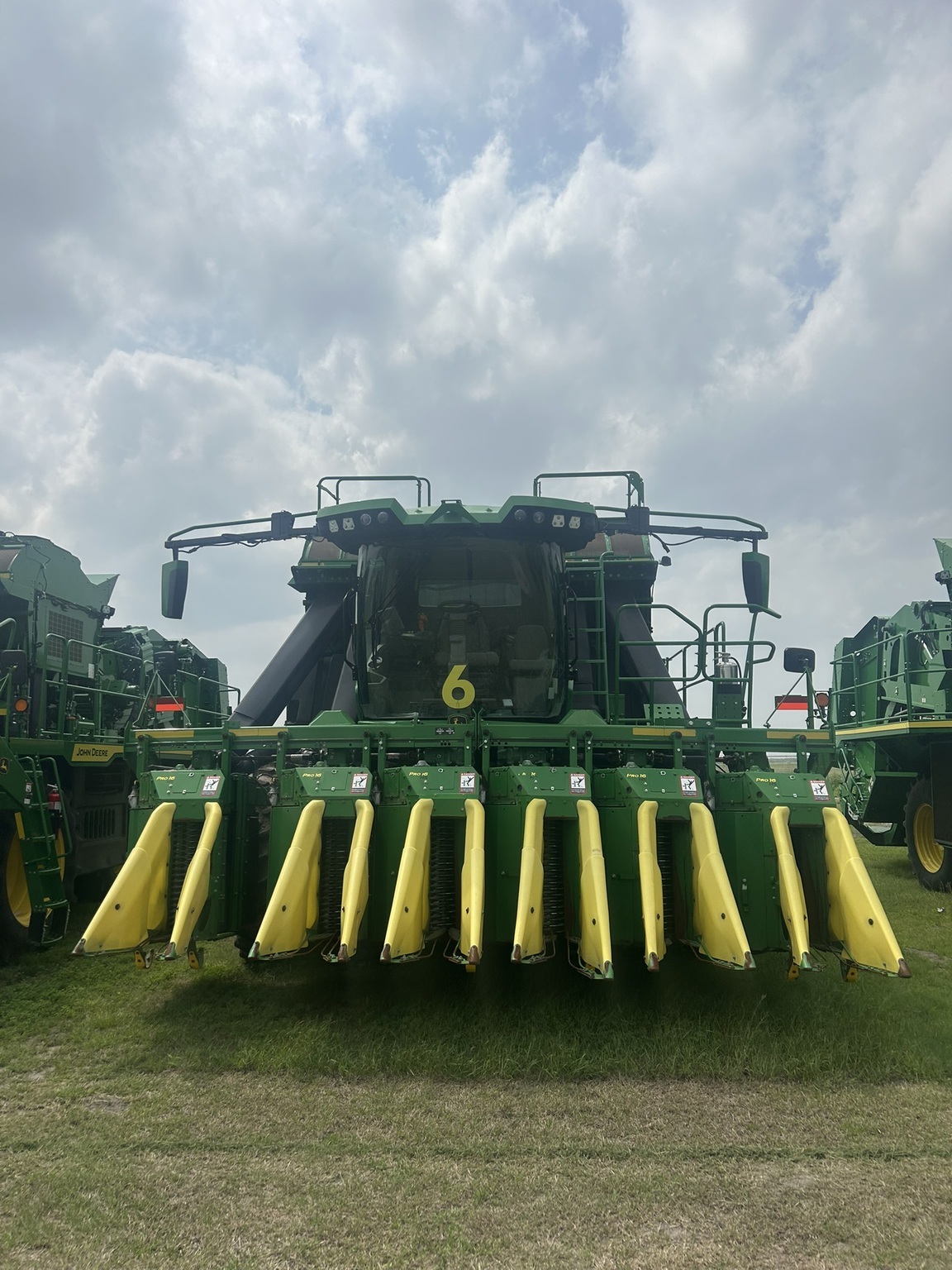 2022 John Deere CP770 Cotton Equipment