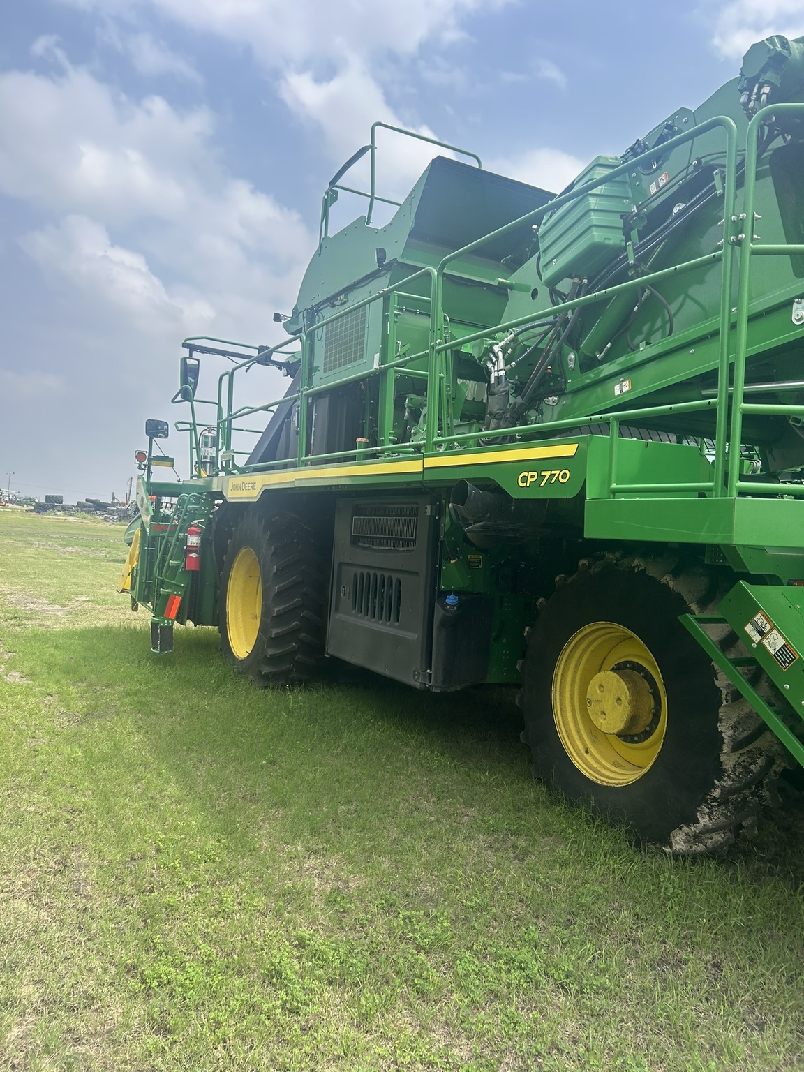 2022 John Deere CP770 Cotton Equipment
