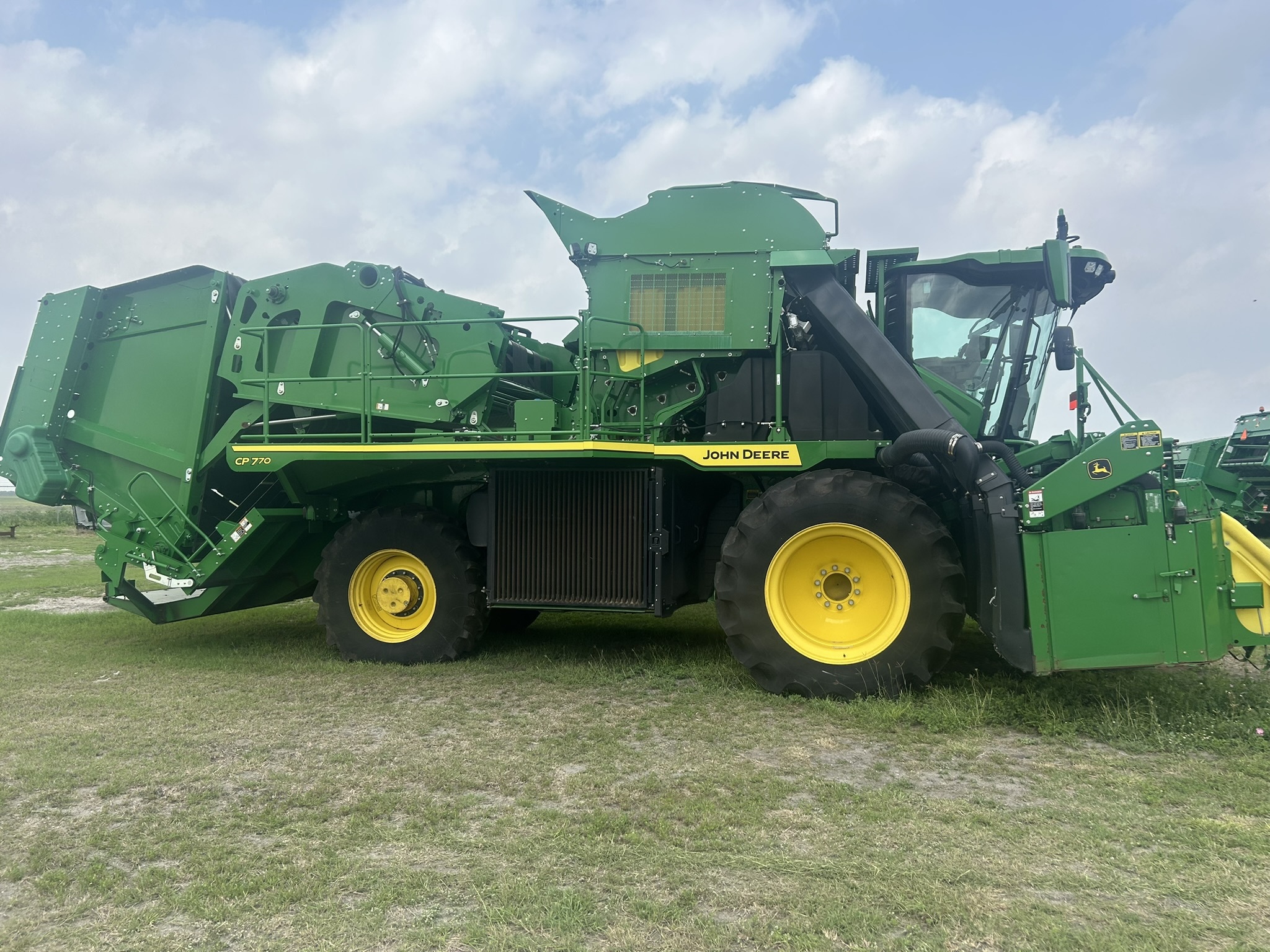 2023 John Deere CP770 Cotton Equipment