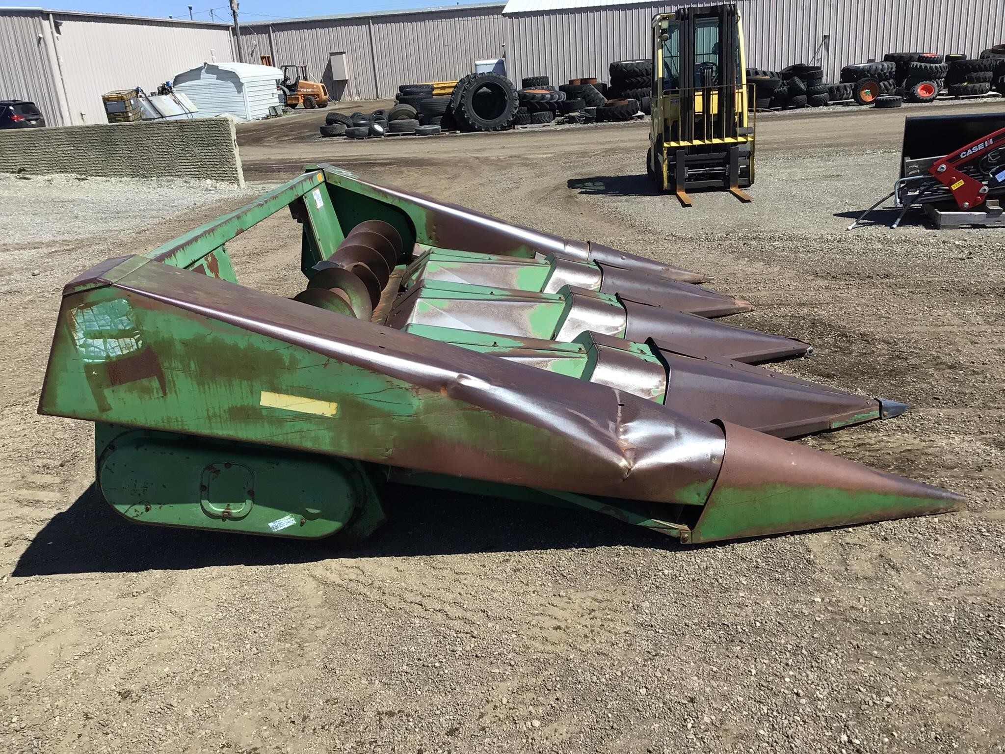  John Deere 444 Corn Head