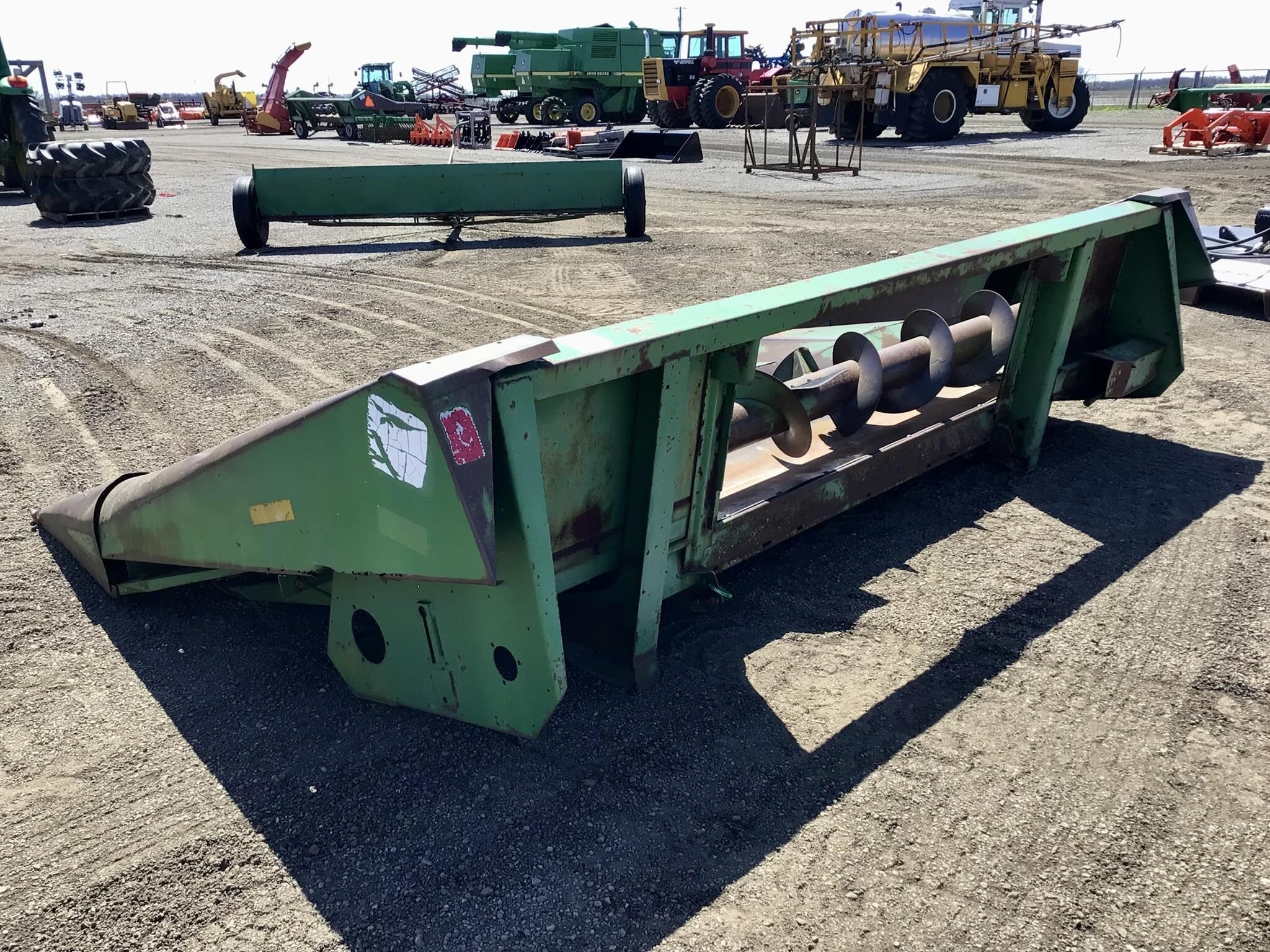  John Deere 444 Corn Head
