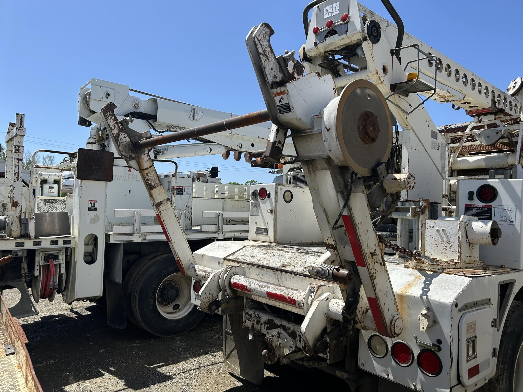 2009 MTI T40C Crane