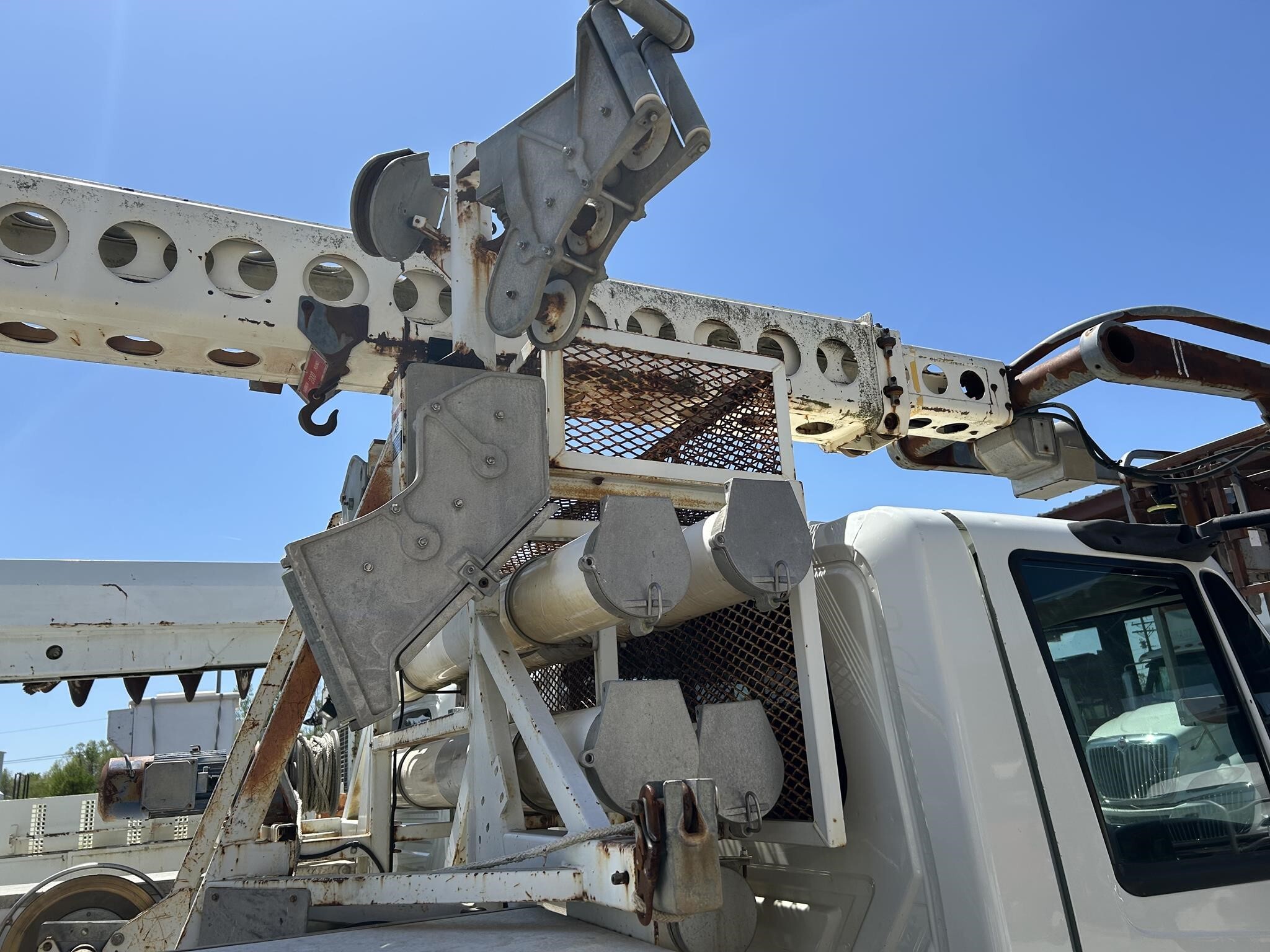 2009 MTI T40C Crane
