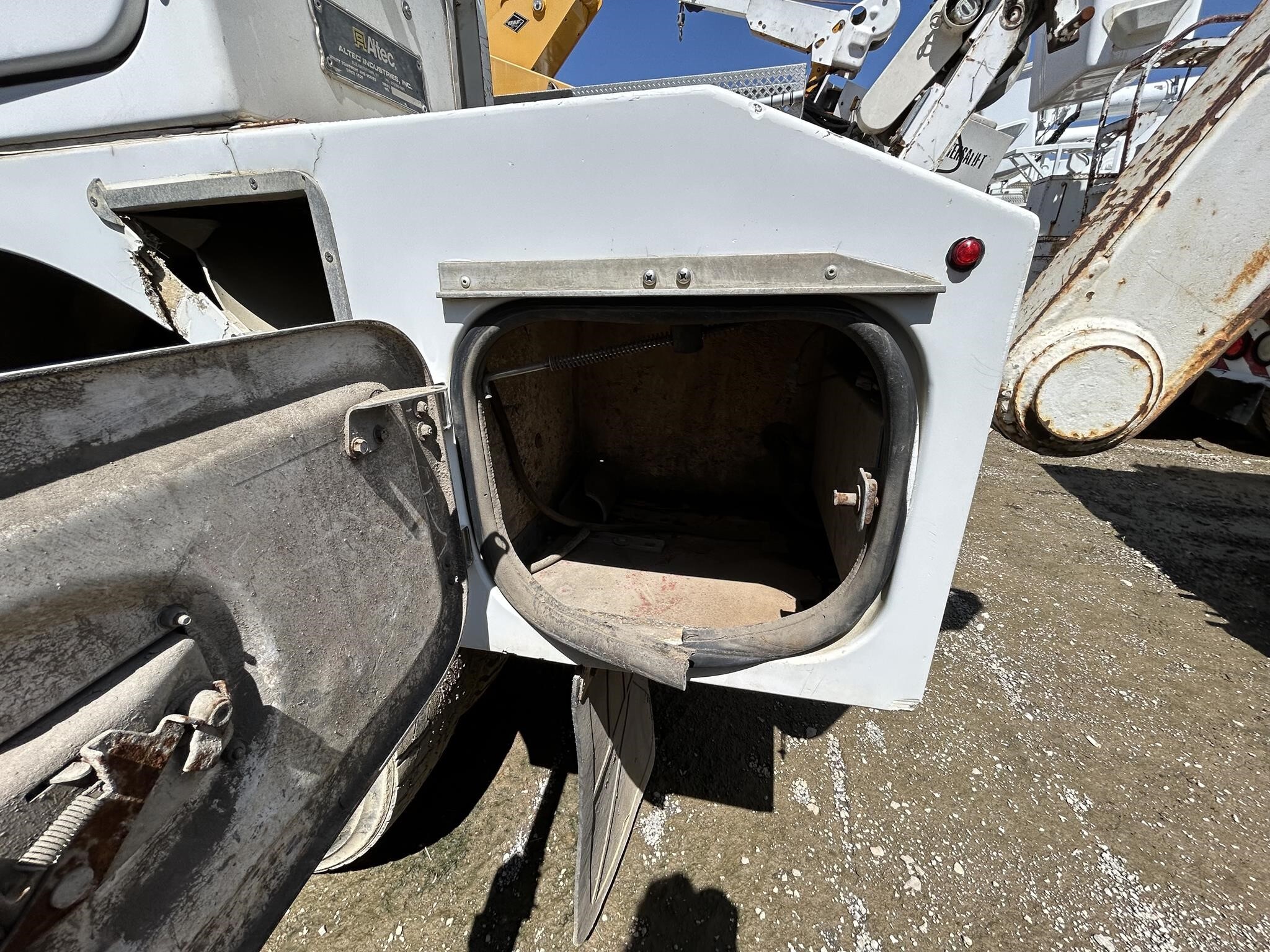2009 MTI T40C Crane