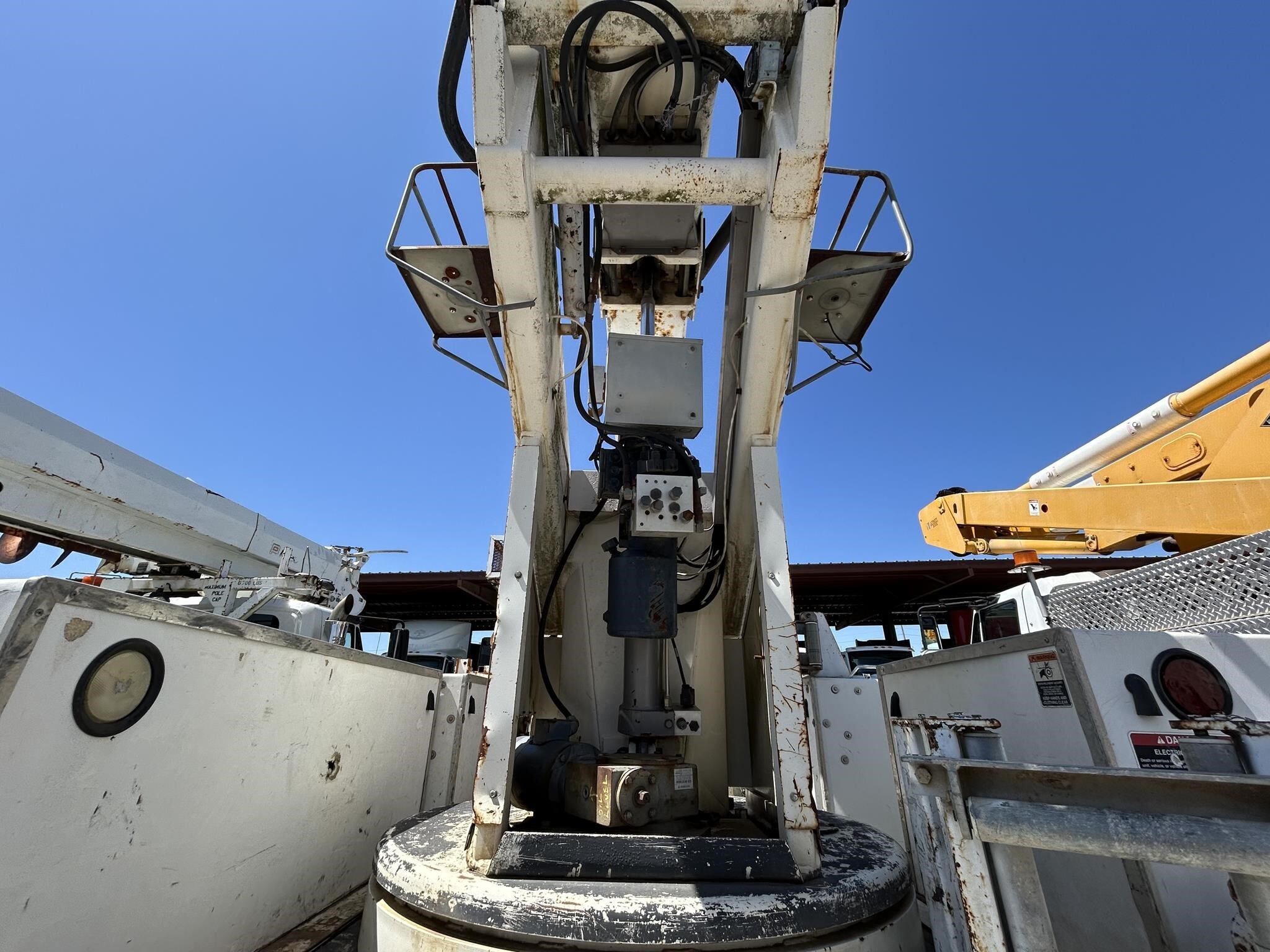 2009 MTI T40C Crane