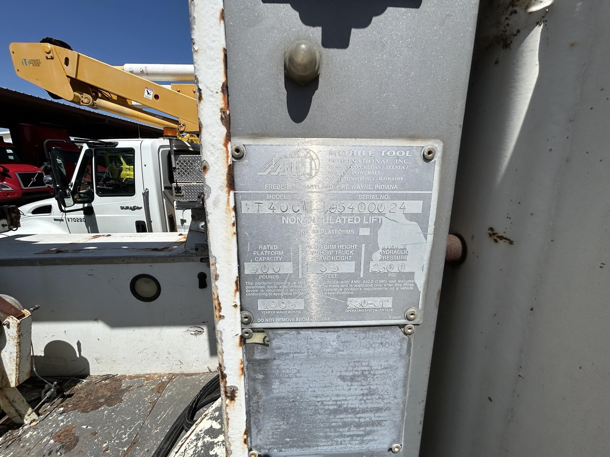 2009 MTI T40C Crane