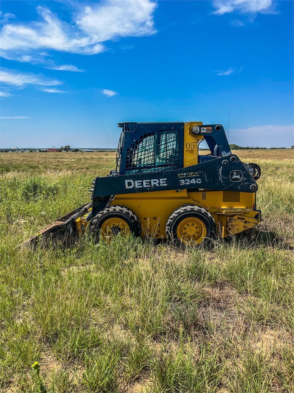 2019 Deere 324G Skid Steer