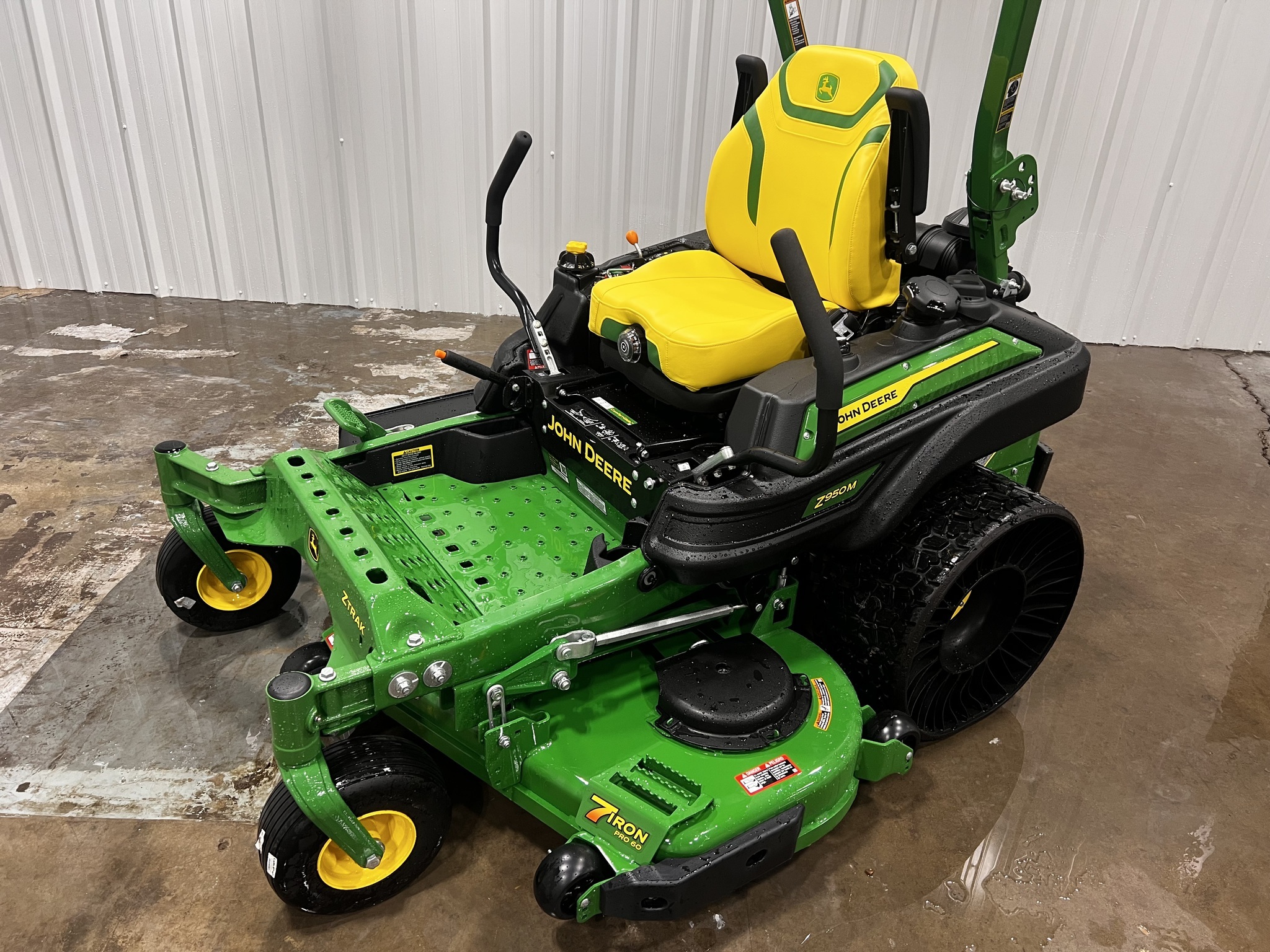 2025 John Deere Z950M Lawn Mower