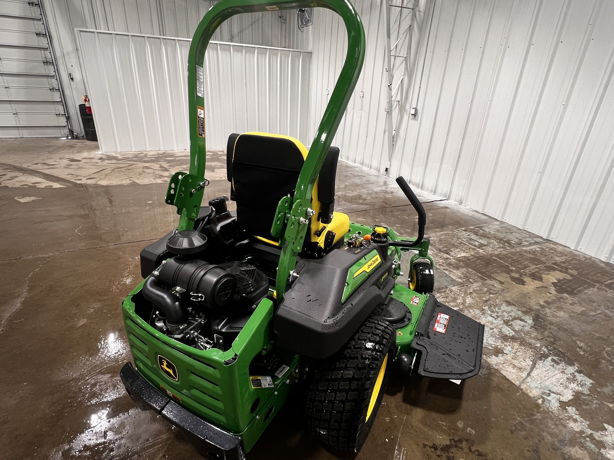 2025 John Deere Z950M Lawn Mower