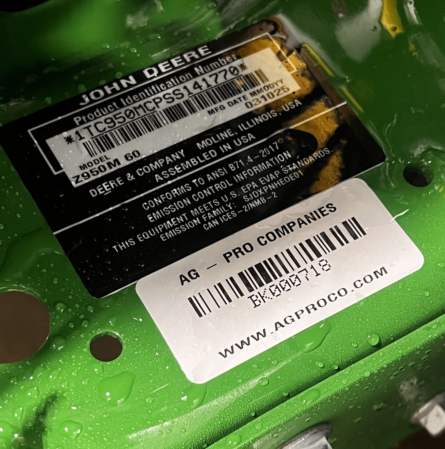 2025 John Deere Z950M Lawn Mower