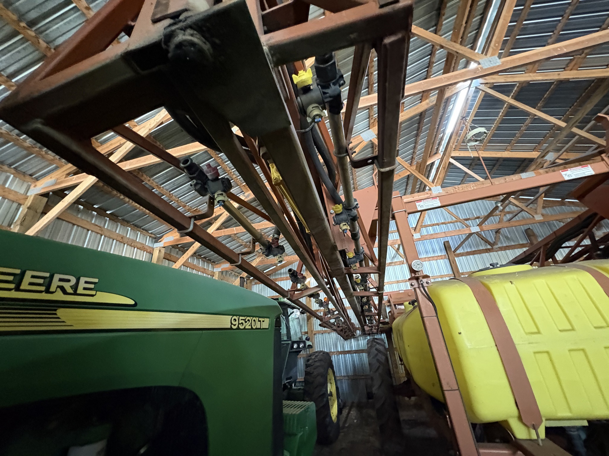 2011 H & S 132 Pull-Type Sprayer