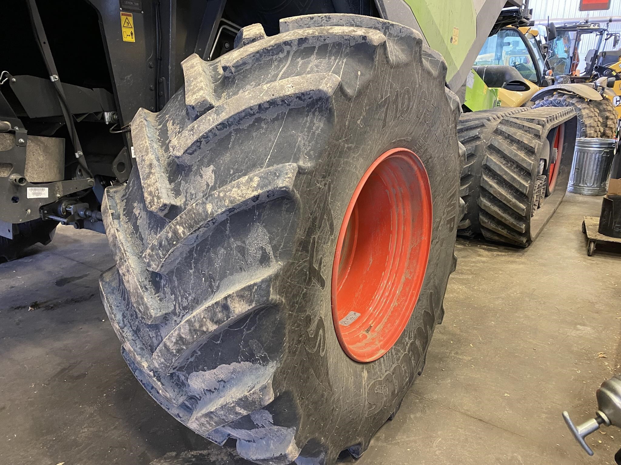 2023 Claas LEXION 7500TT Combine