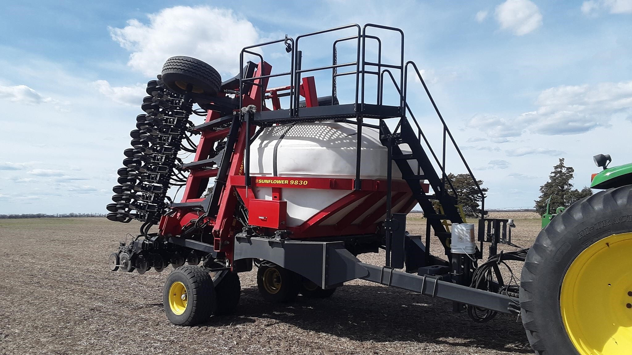2016 Sunflower 9830NT Air Seeder