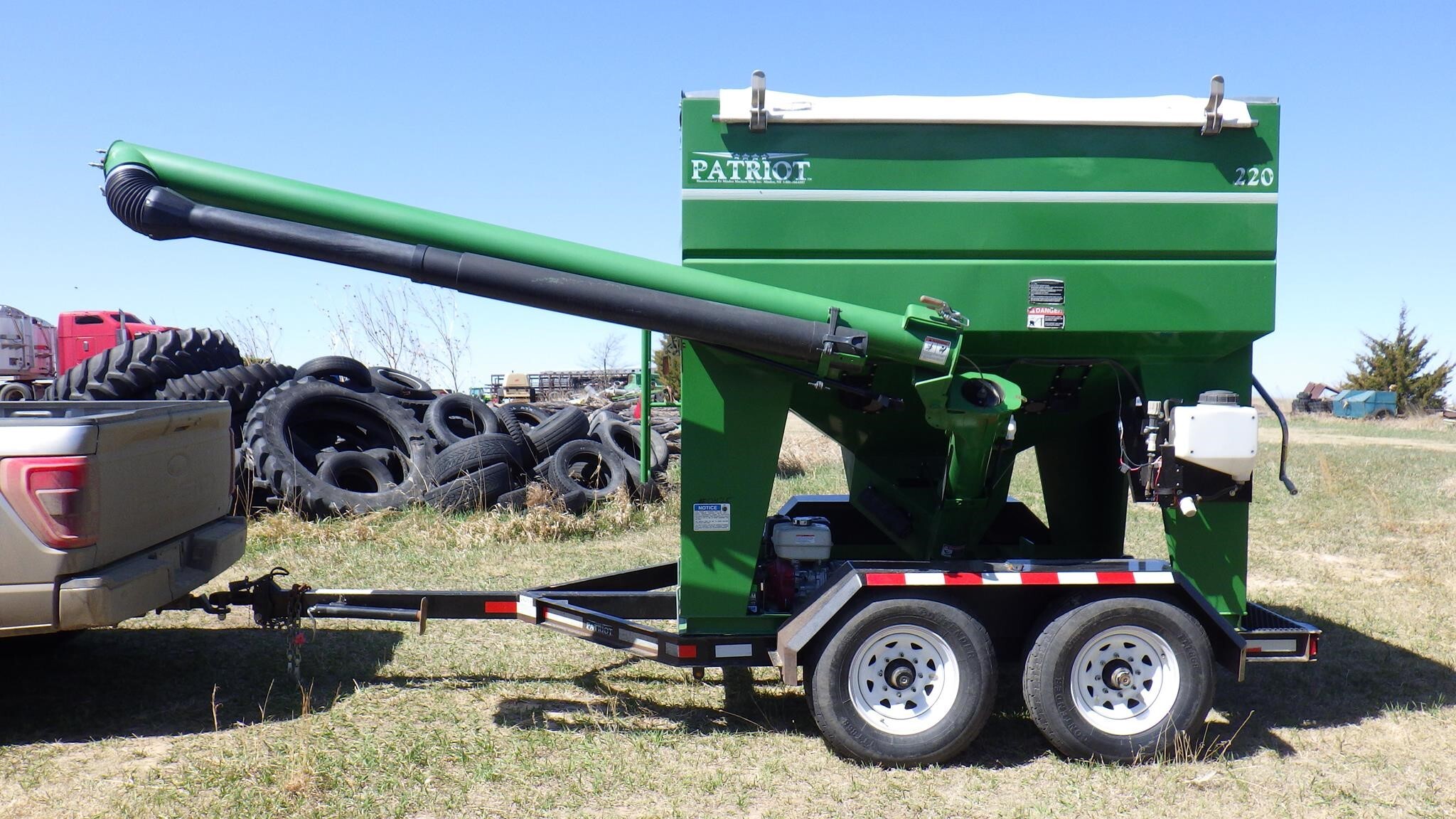  Patriot 220 Seed Tender