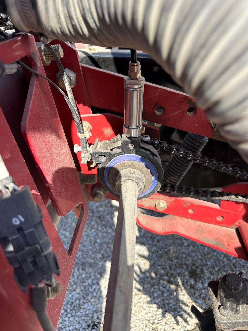2004 White 8222 Planter
