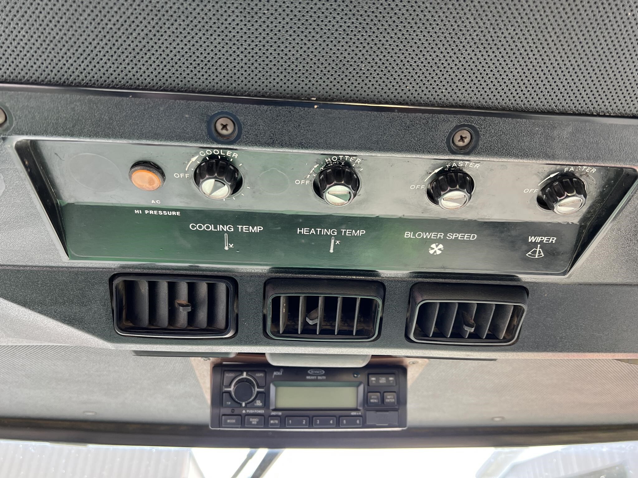 1990 John Deere 5830 Self-Propelled Forage Harvester