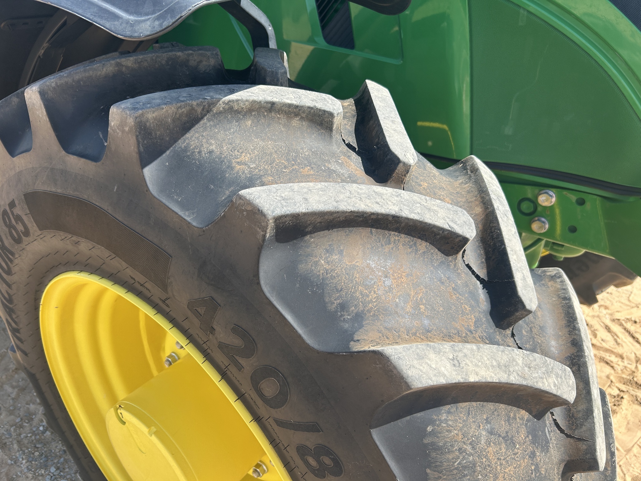 2024 John Deere 6R 195 Tractor