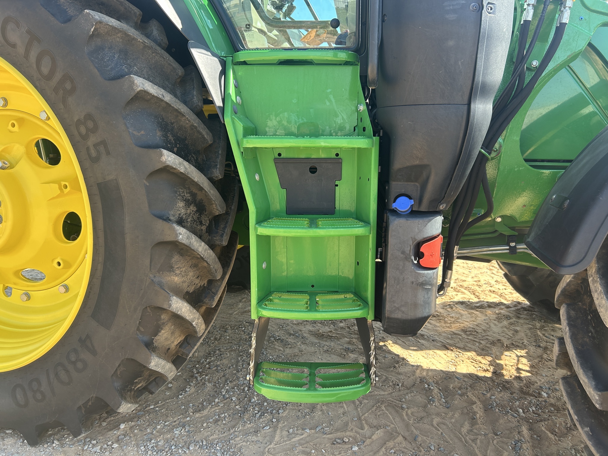 2024 John Deere 6R 195 Tractor