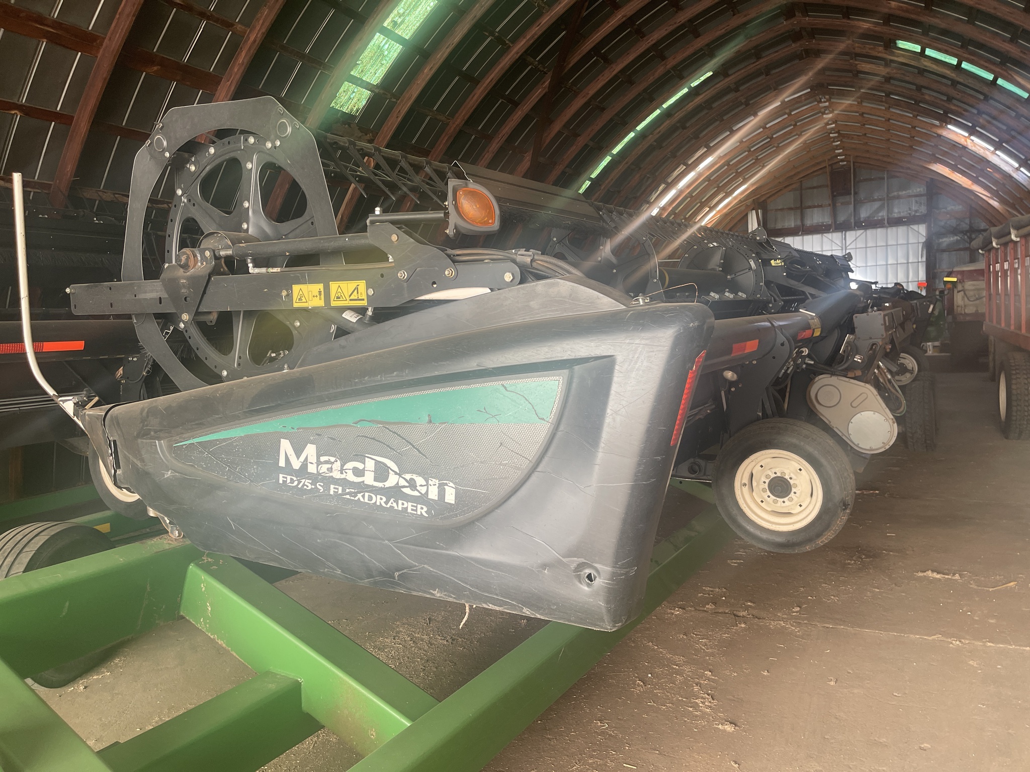 2013 MacDon FD75 Platform