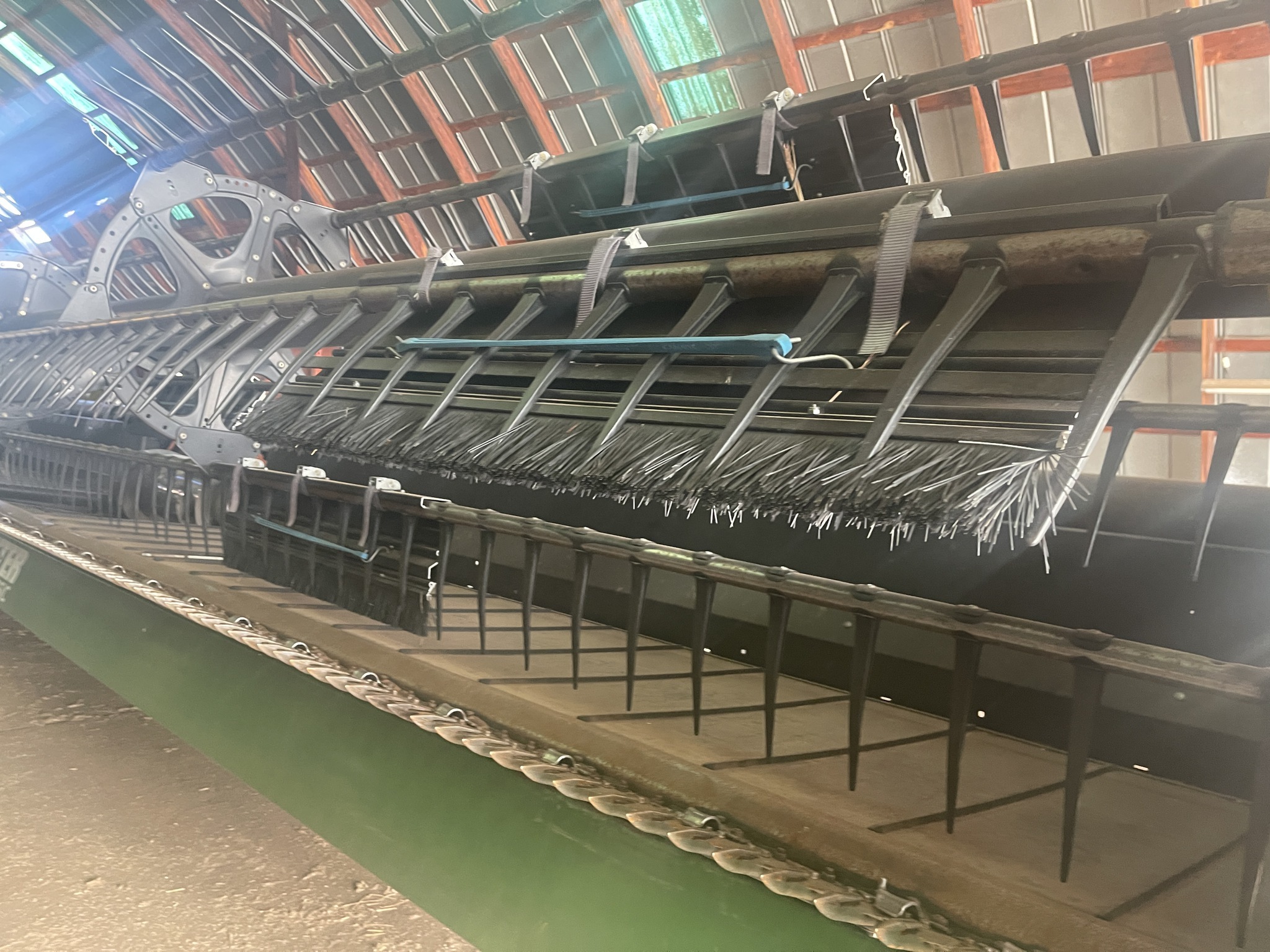 2013 MacDon FD75 Platform