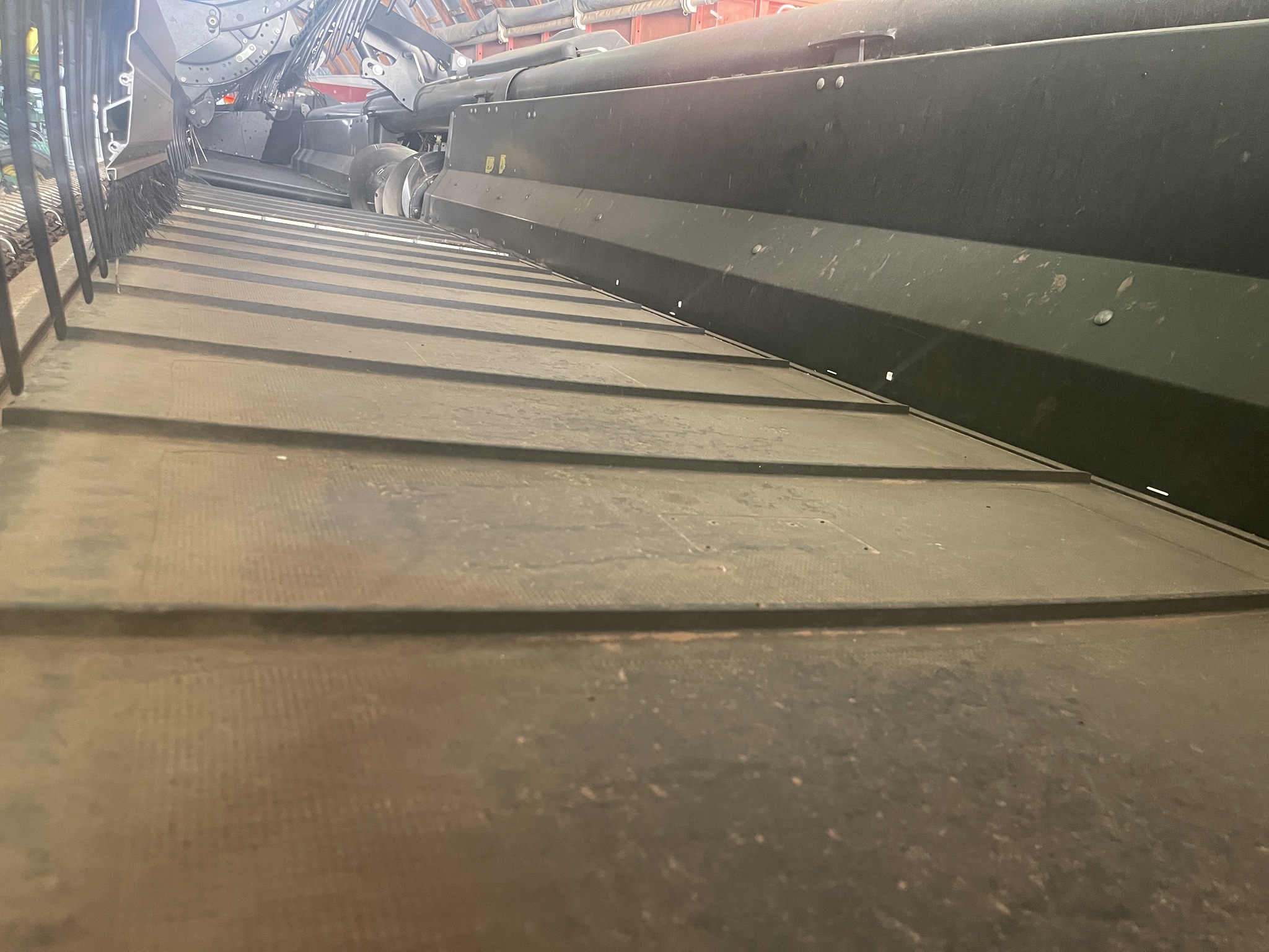 2013 MacDon FD75 Platform