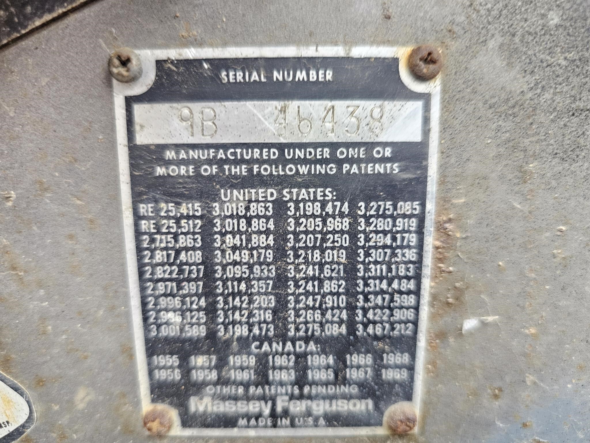 1974 Massey Ferguson 1085 Tractor