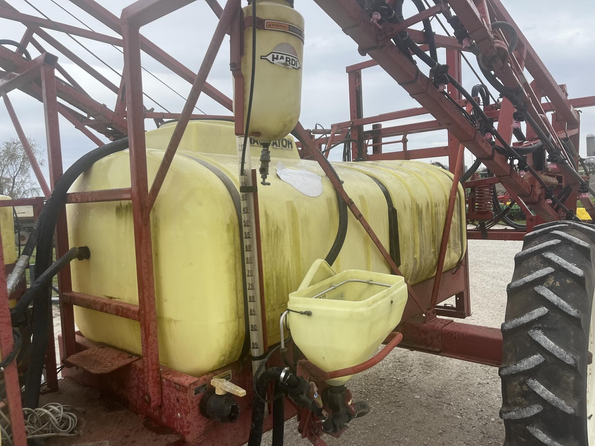  Hardi Navigator 1000 Pull-Type Sprayer