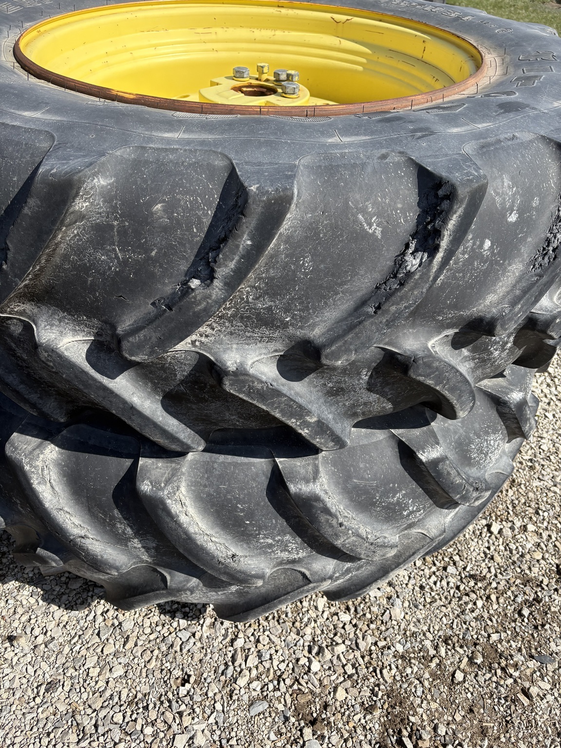  Firestone 420/85R34 Wheels / Tires / Track