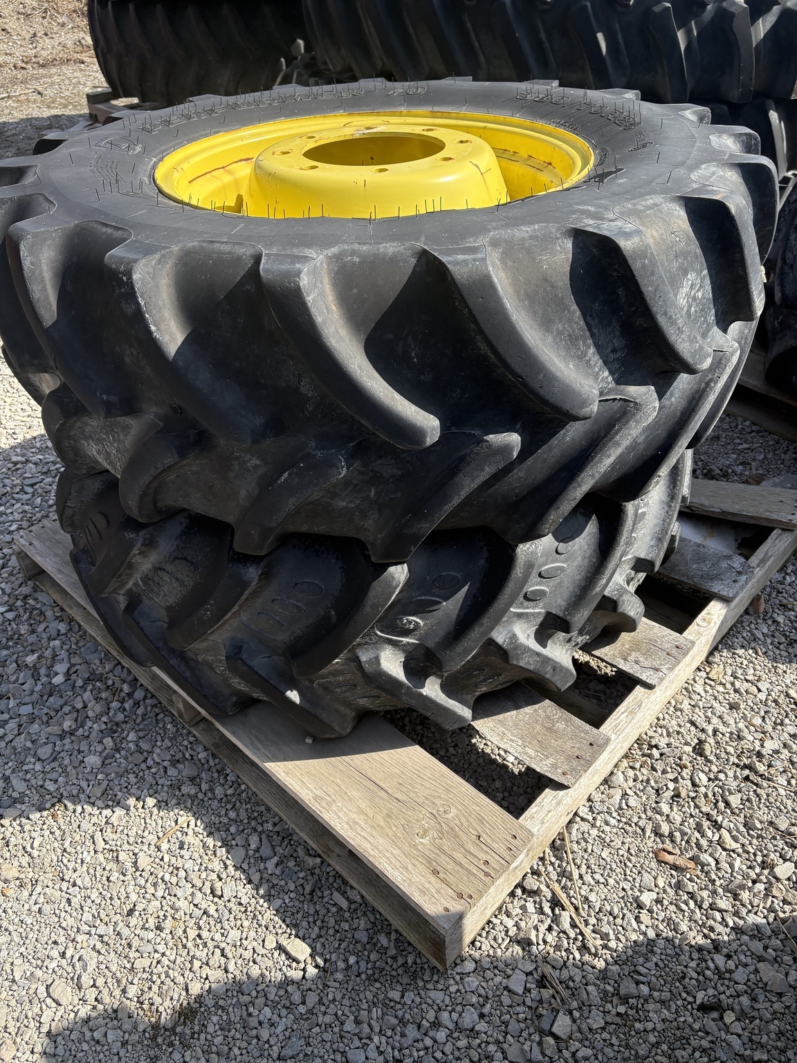  Firestone 380/70R24 Wheels / Tires / Track