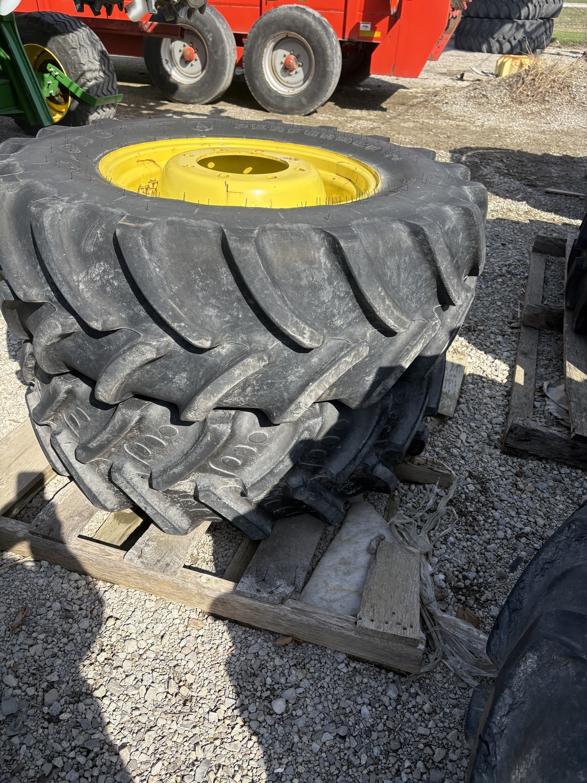  Firestone 380/70R24 Wheels / Tires / Track