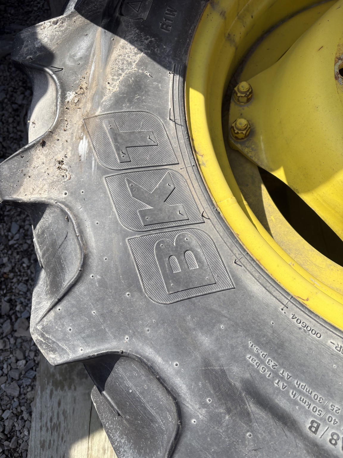  BKT 340/85R24 Wheels / Tires / Track