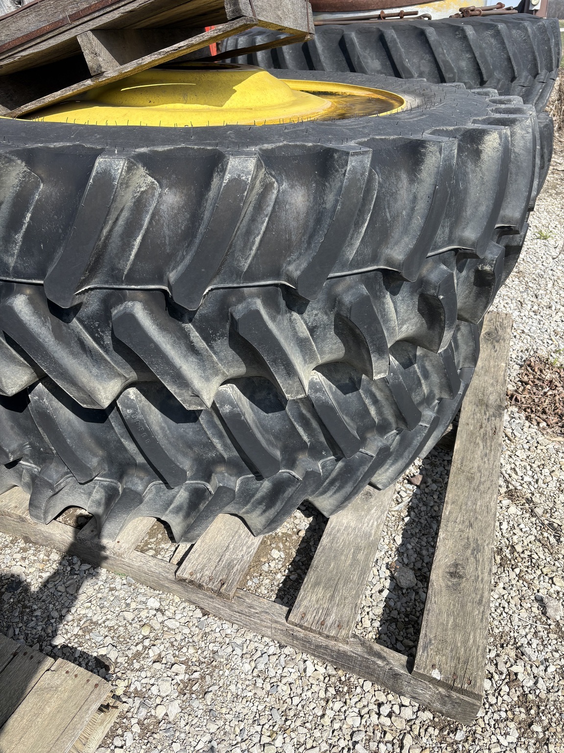  Firestone 480/80R46 Wheels / Tires / Track
