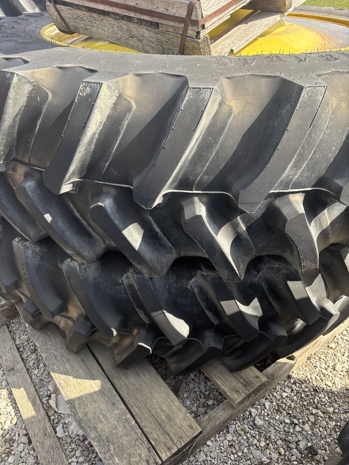  Firestone 480/80R46 Wheels / Tires / Track