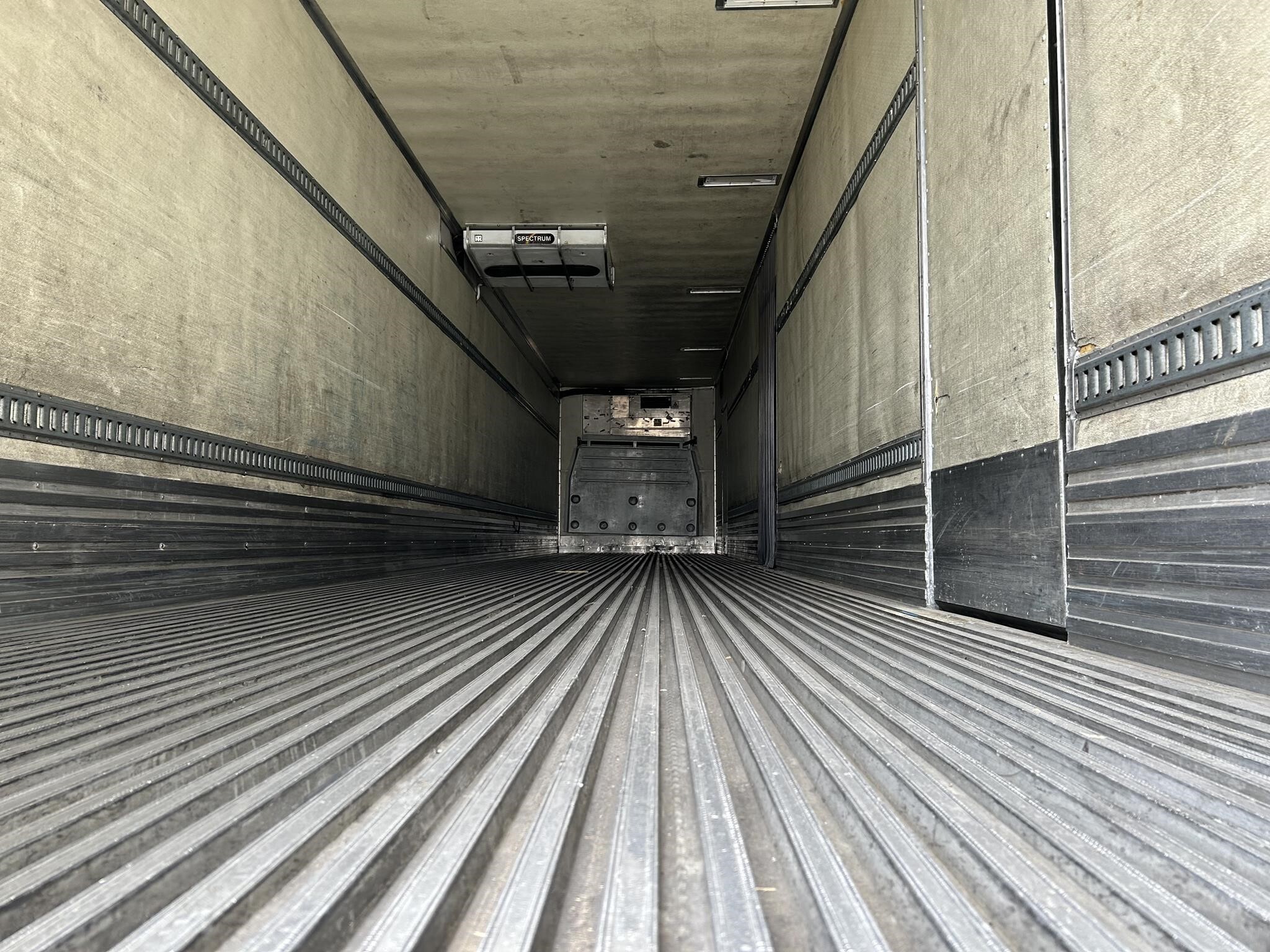 2012 Utility 48 FT REEFER Box Trucks/Trailer
