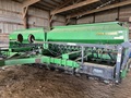 1999 John Deere 1560 Drill