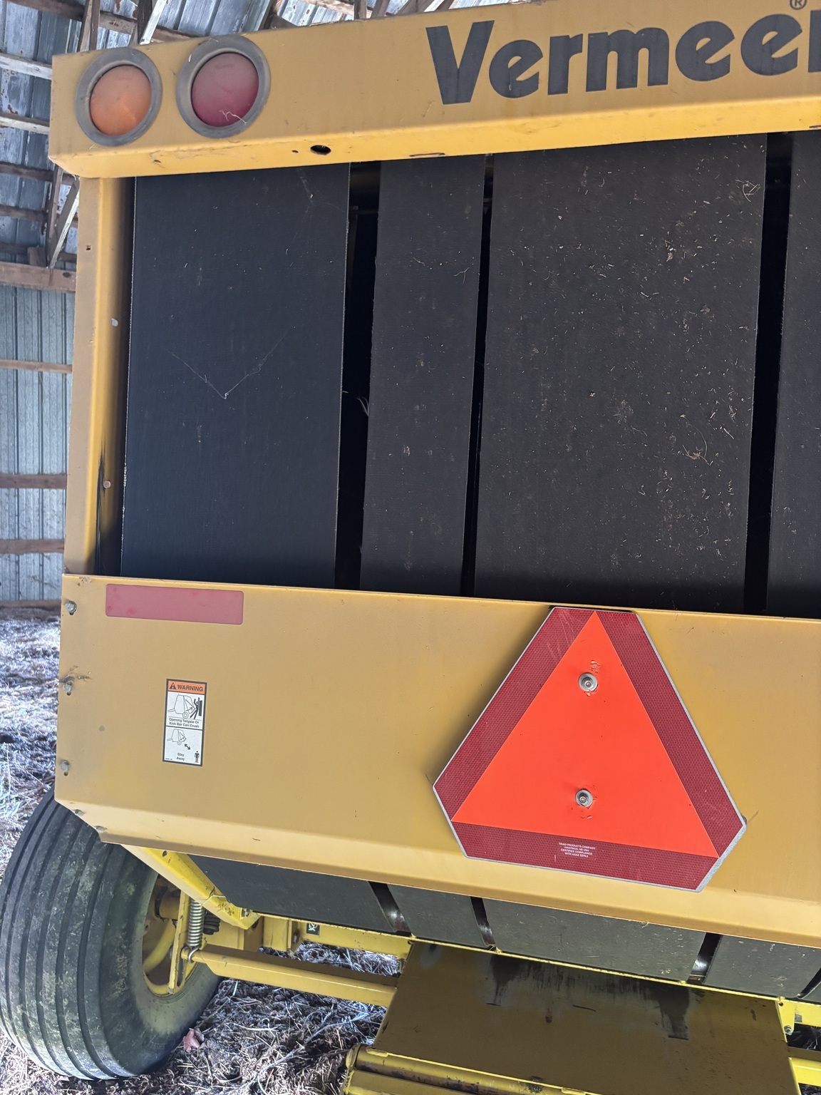 2005 Vermeer 555XL Round Baler