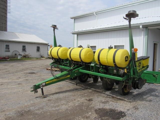 2005 John Deere 1750 Planter