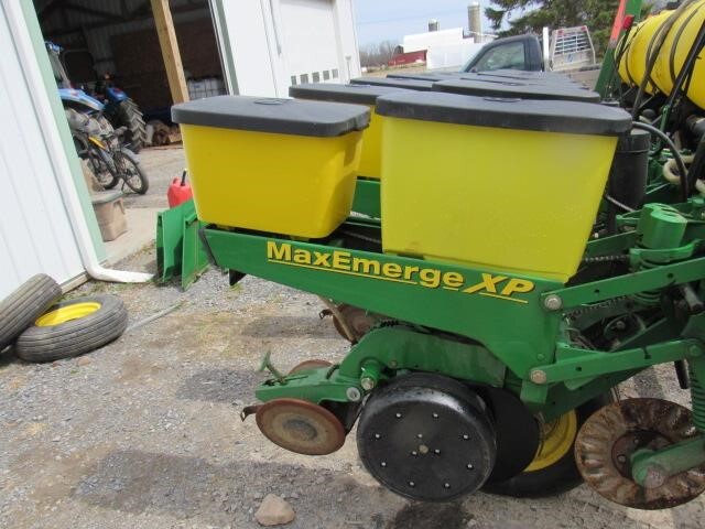 2005 John Deere 1750 Planter