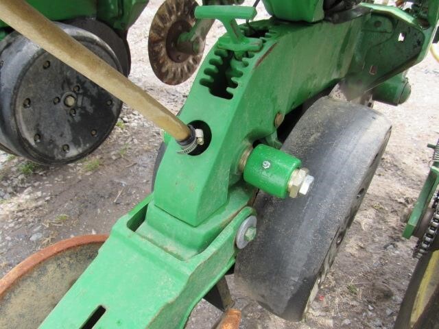 2005 John Deere 1750 Planter