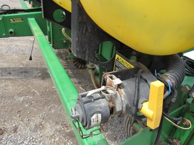 2005 John Deere 1750 Planter