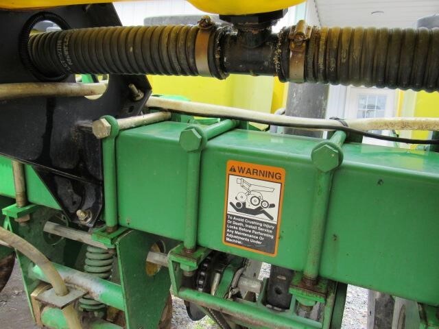 2005 John Deere 1750 Planter