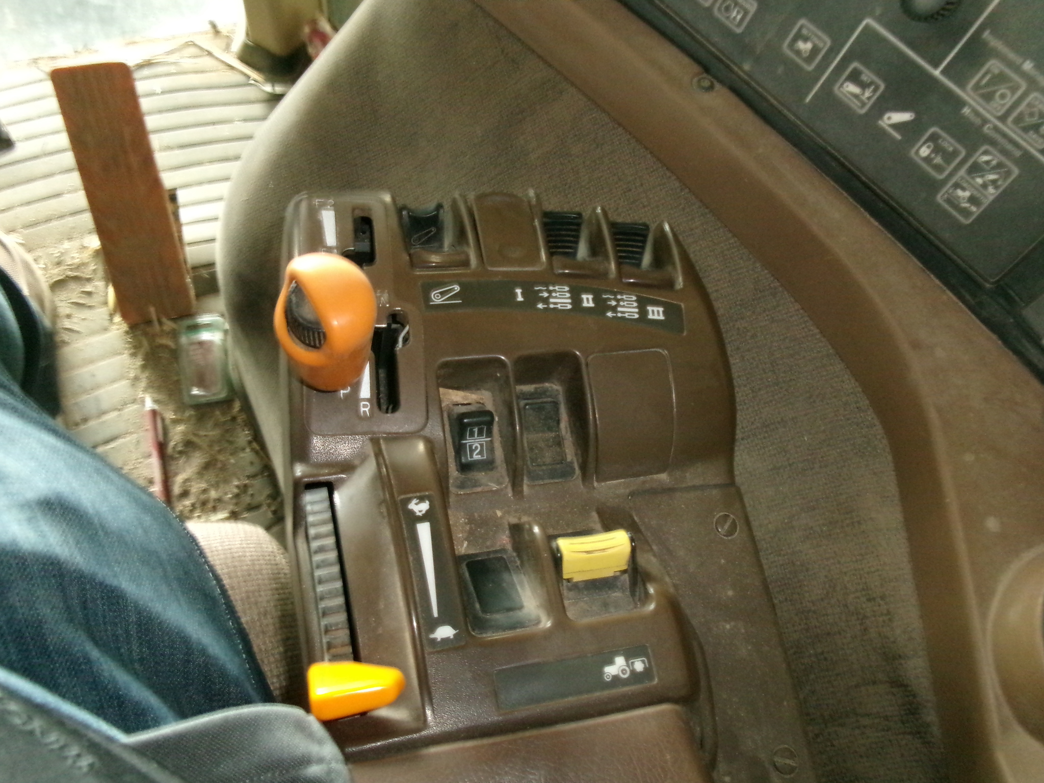 2009 John Deere 8530 Tractor