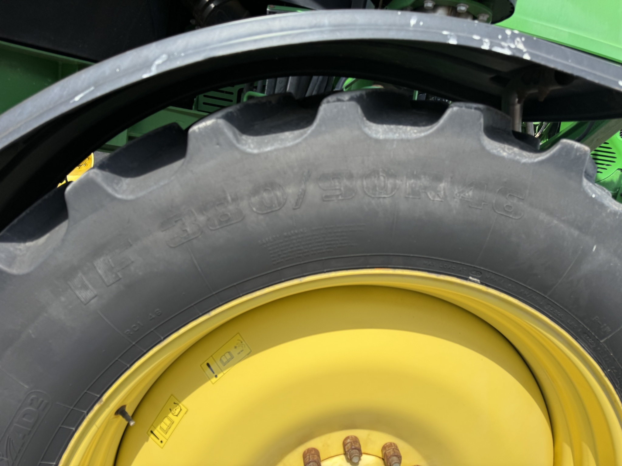 2017 John Deere R4038 Self-Propelled Sprayer