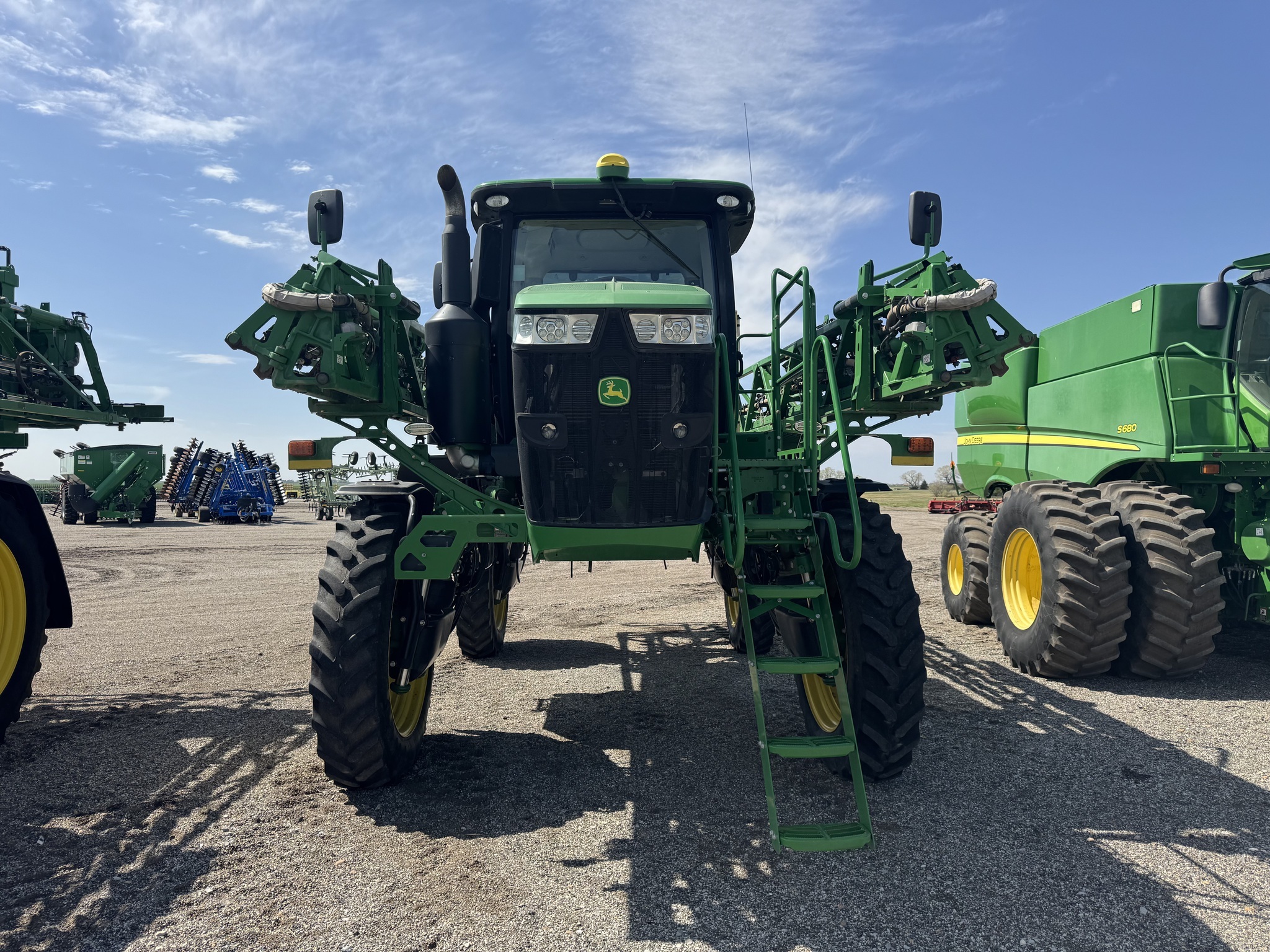 2017 John Deere R4038 Self-Propelled Sprayer