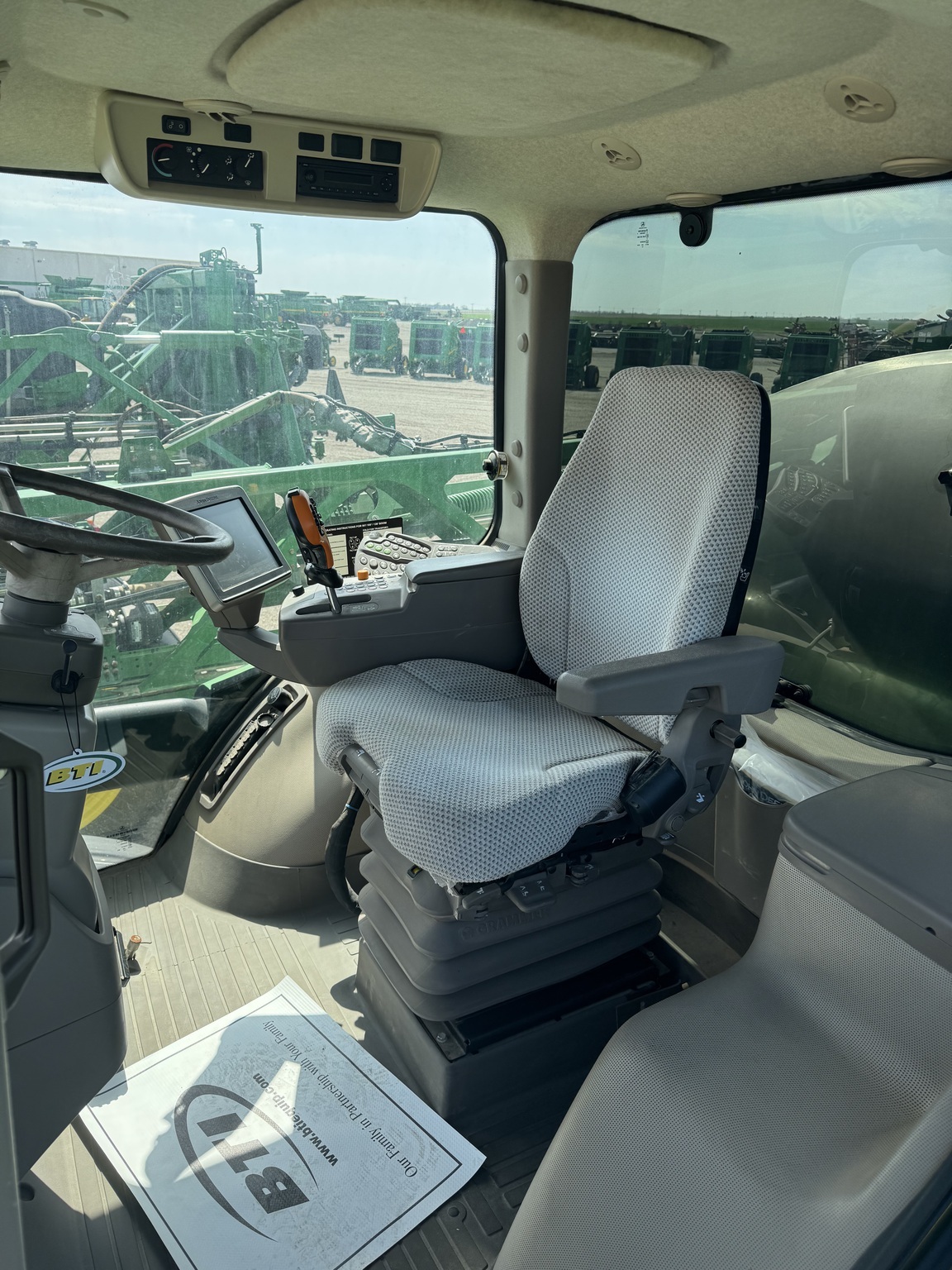 2017 John Deere R4038 Self-Propelled Sprayer