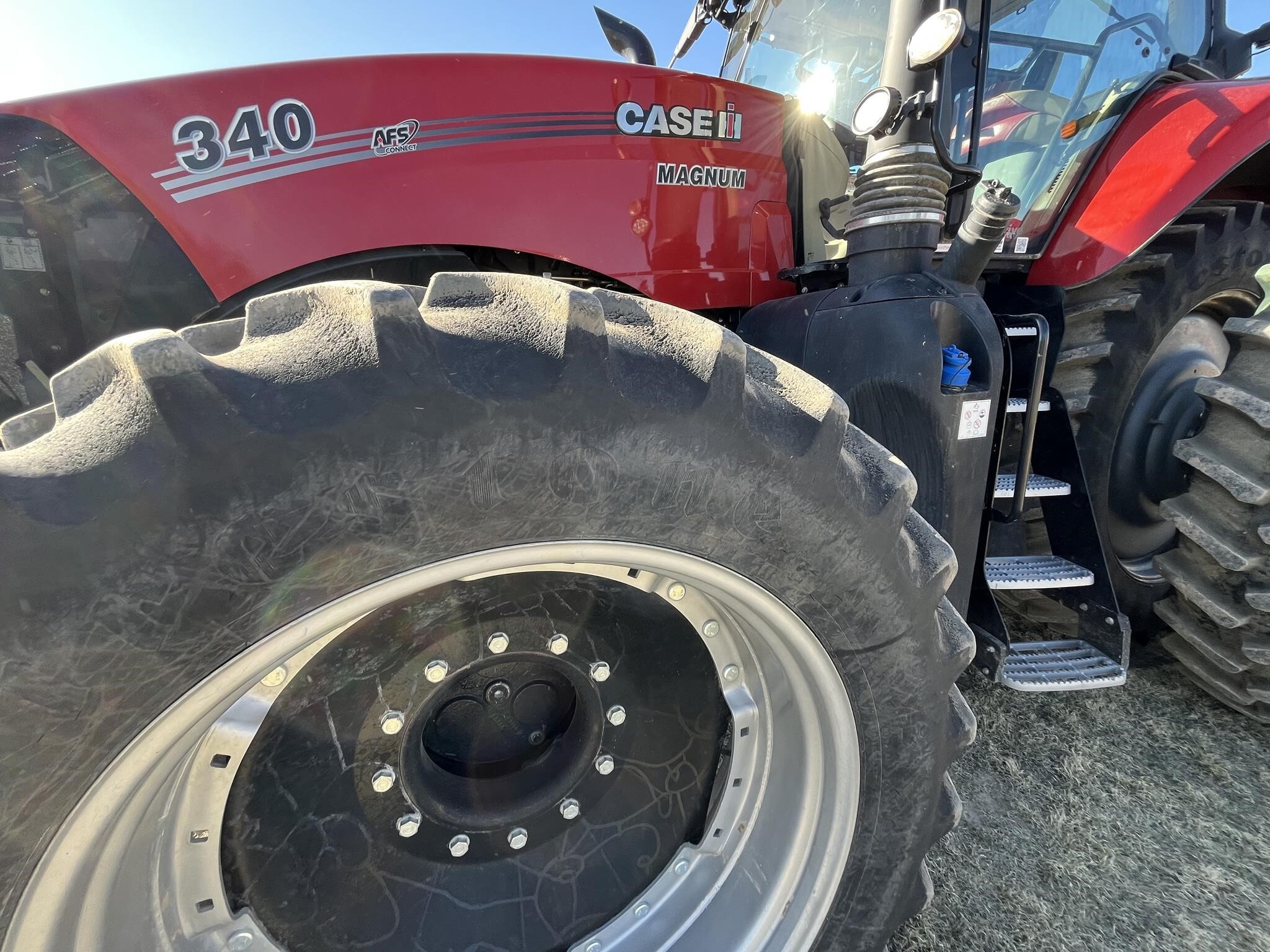 2021 Case IH MAGNUM 340 AFS CONNECT CVX Tractor